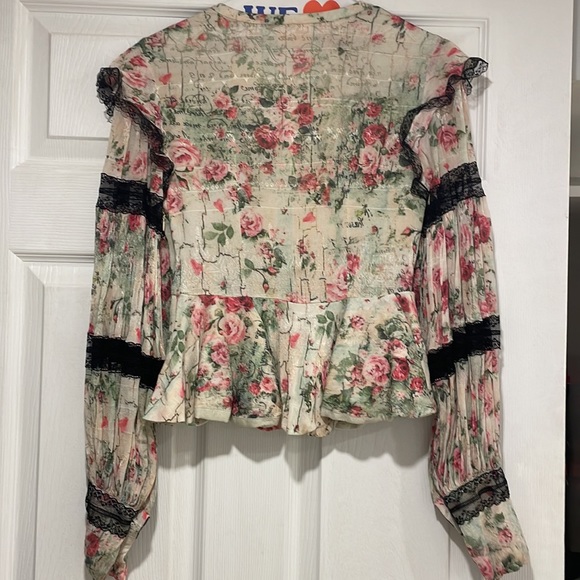 *SOLD* Rococo Sand romantic floral blouse - Picture 6 of 6